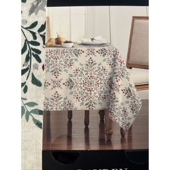 New Lauren Ralph Lauren Christmas Tablecloth 60” x 84” Holiday Holly Red Green - Picture 4 of 5